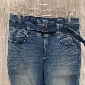 Express ankle jeans with belt, high rise size 6